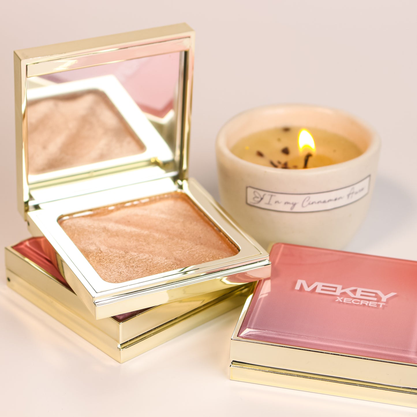 Mekeyxecret Glow Highlighter